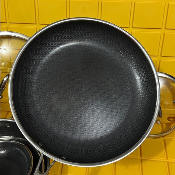 HEXCLAD 7-Piece Nonstick Stainless Steel Frying Pan Set 8 10 12- Lids Wok $600 - Picture 5 of 10